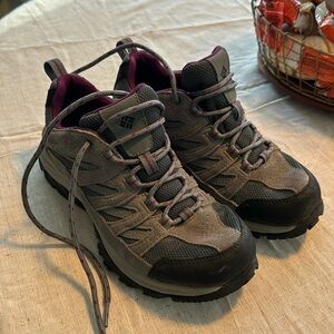 Waterproof Columbia hiking shoes- size 8​​​​
